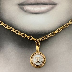 CHANEL NECKLACE